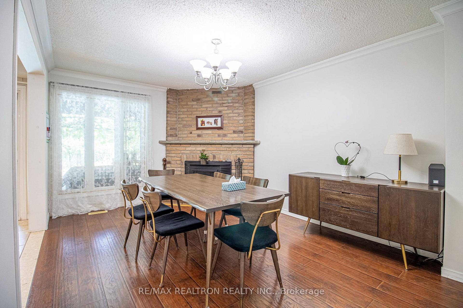 Photo 11 of 44 Graham Crescent, Markham, Raymerville — HOMEH