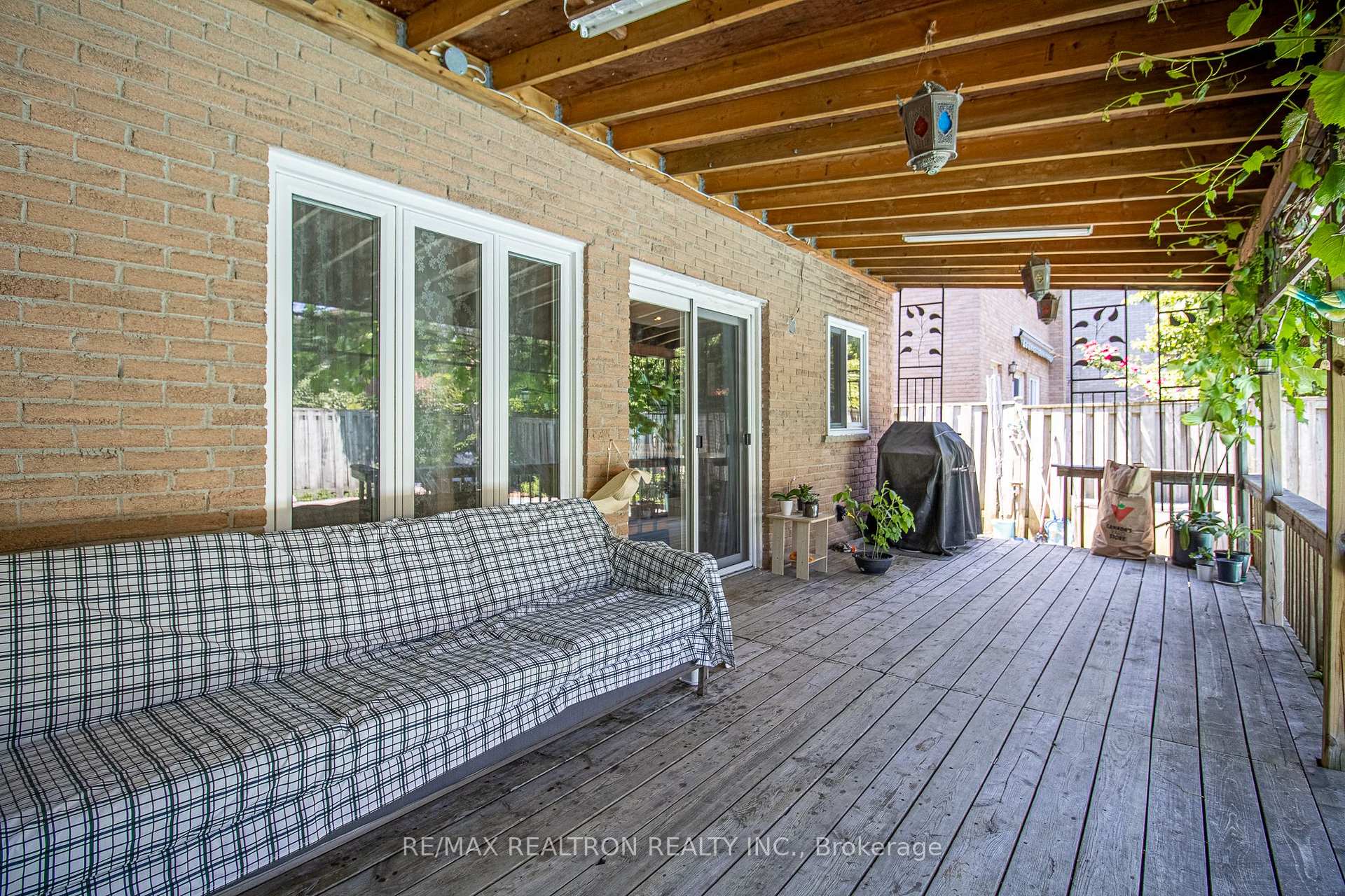 Photo 42 of 44 Graham Crescent, Markham, Raymerville — HOMEH