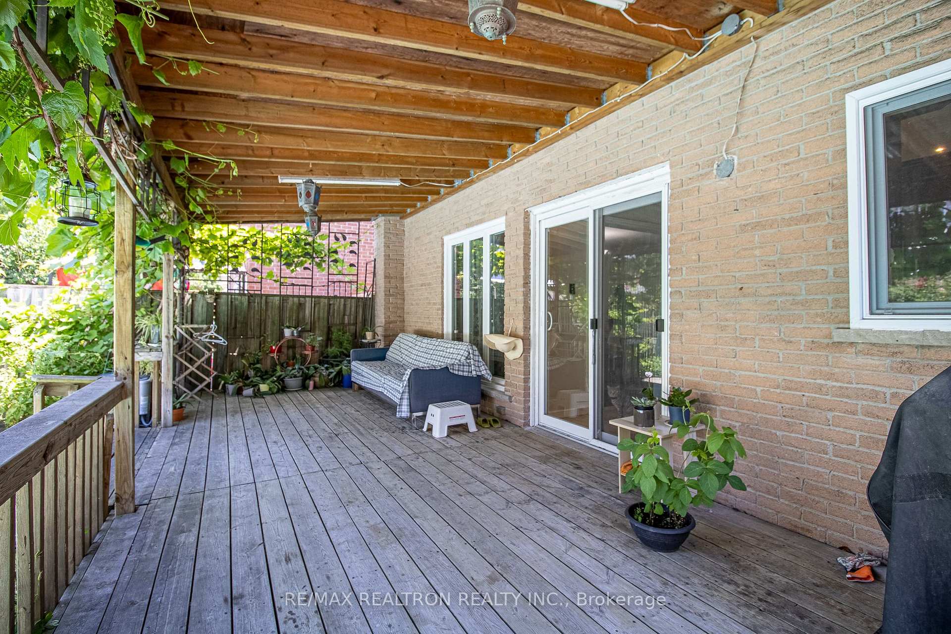Photo 43 of 44 Graham Crescent, Markham, Raymerville — HOMEH