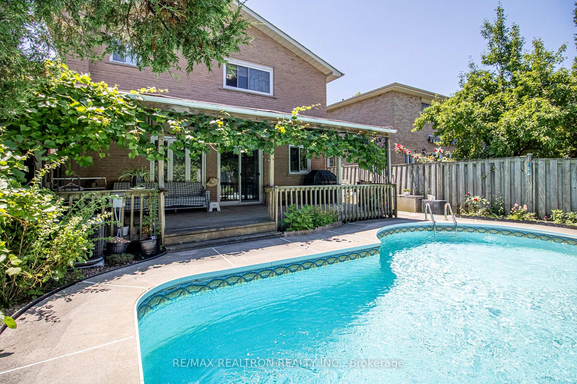 Photo 45 of 44 Graham Crescent, Markham, Raymerville — HOMEH