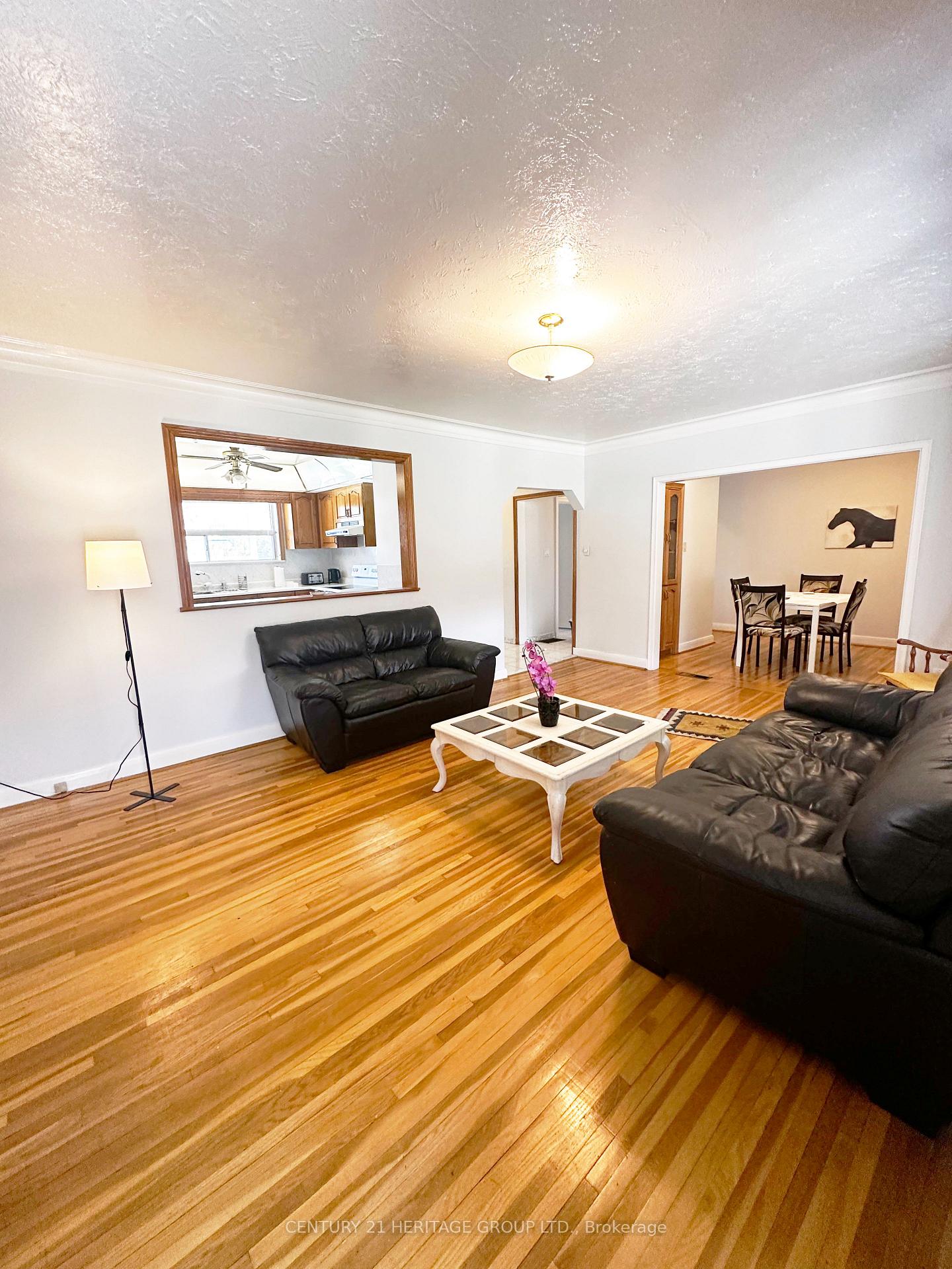 Photo 7 of 2 Windridge Drive, Markham, Bullock — HOMEH
