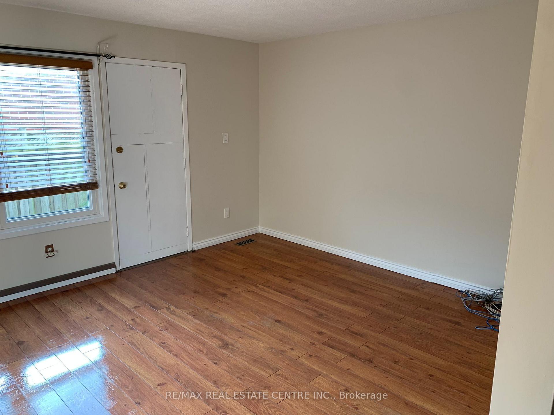 Photo 10 of 43 Albright Road, Hamilton, Vincent — HOMEH
