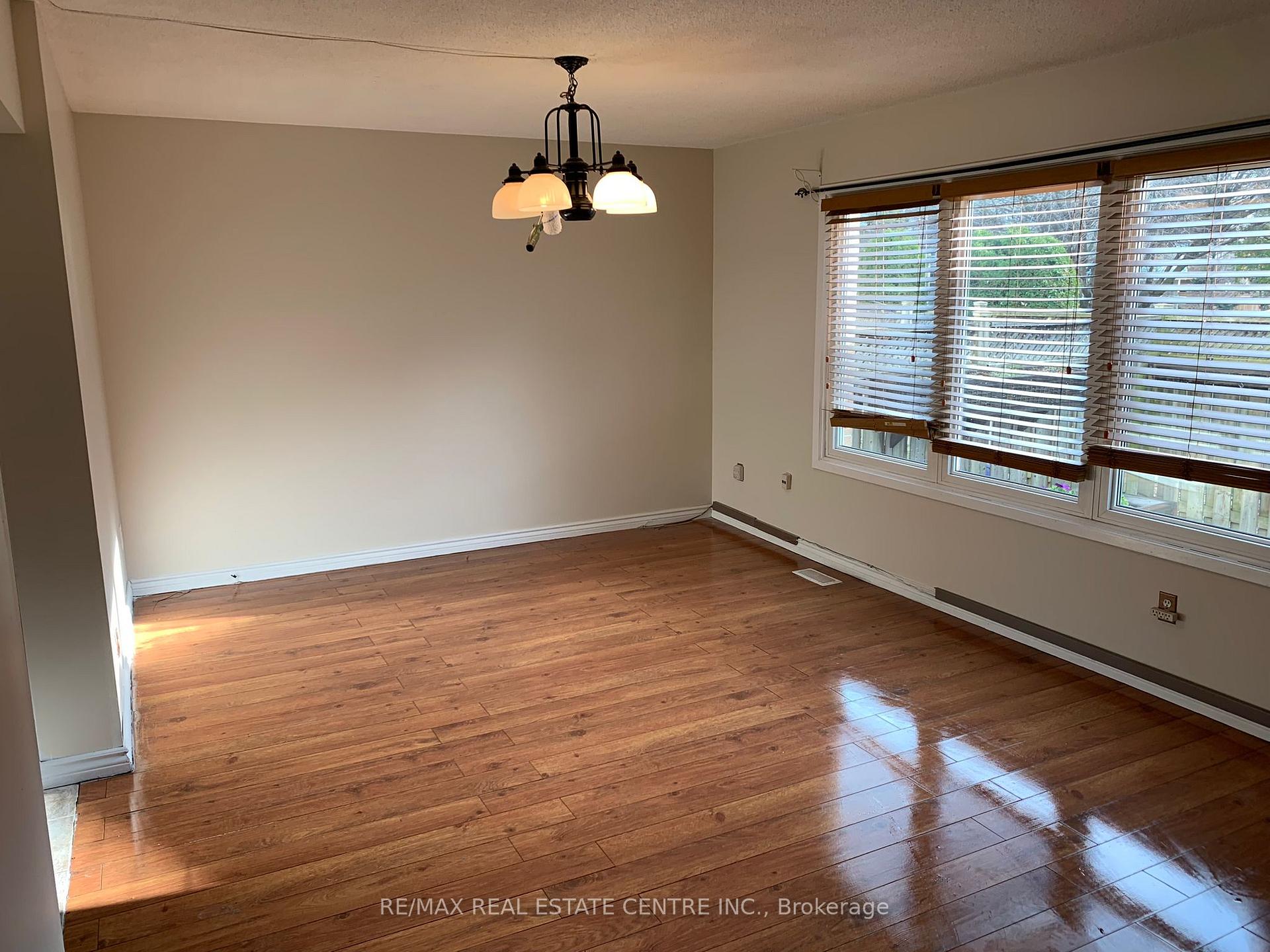 Photo 11 of 43 Albright Road, Hamilton, Vincent — HOMEH