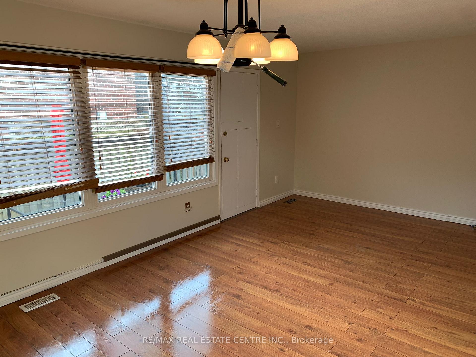 Photo 12 of 43 Albright Road, Hamilton, Vincent — HOMEH
