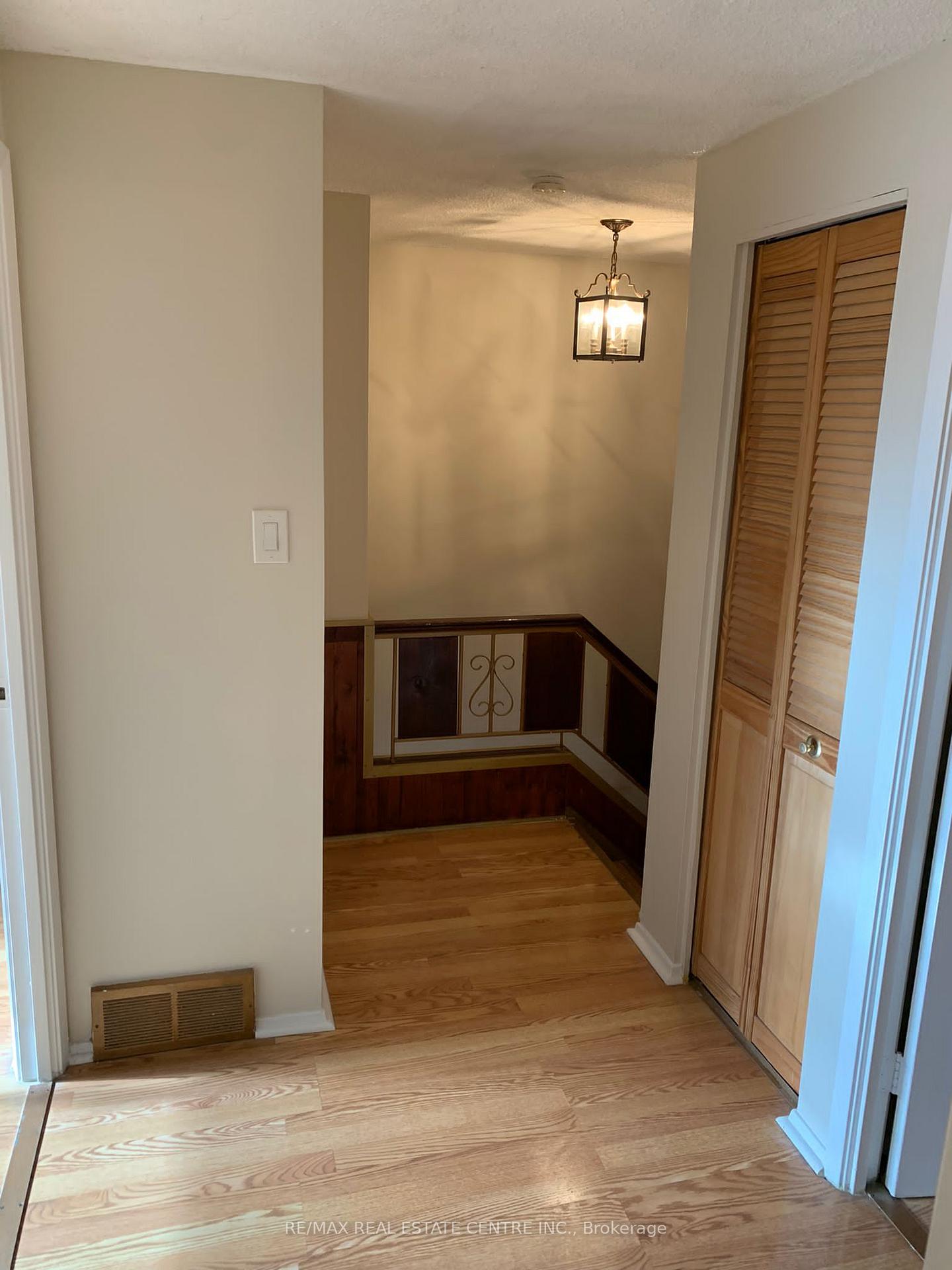 Photo 24 of 43 Albright Road, Hamilton, Vincent — HOMEH