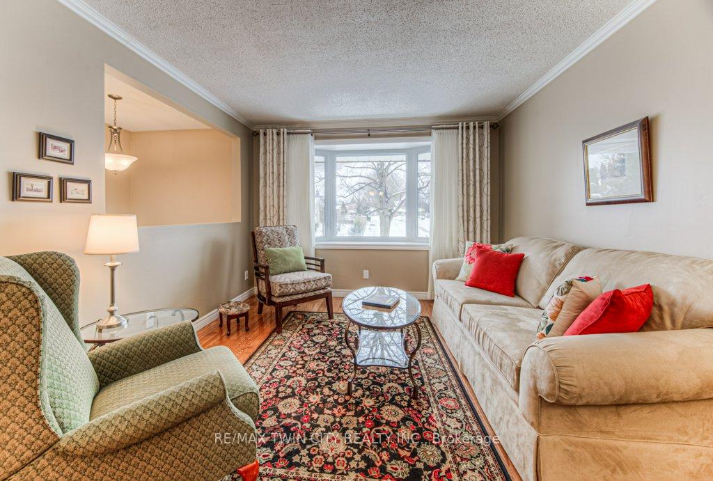 Photo 9 of 94 Nipigon Street, Kitchener — HOMEH