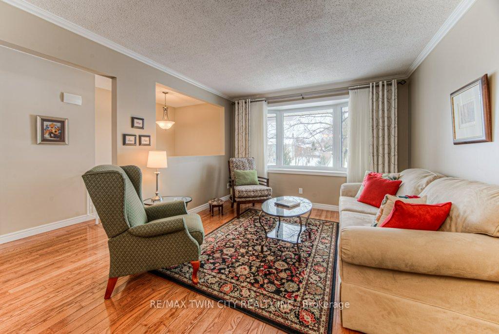 Photo 10 of 94 Nipigon Street, Kitchener — HOMEH