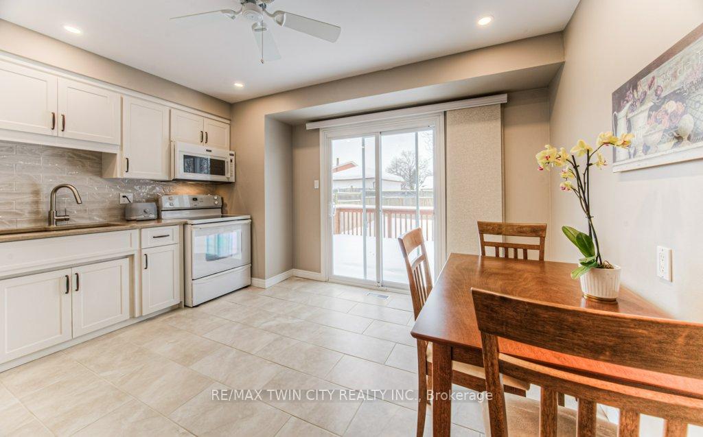 Photo 13 of 94 Nipigon Street, Kitchener — HOMEH