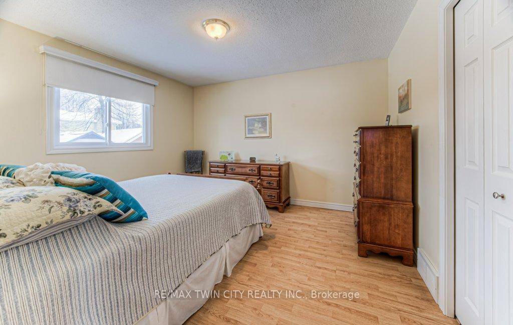 Photo 20 of 94 Nipigon Street, Kitchener — HOMEH