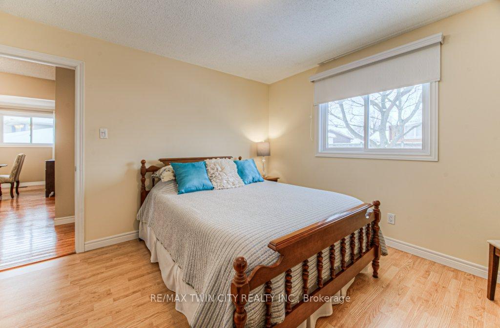 Photo 21 of 94 Nipigon Street, Kitchener — HOMEH