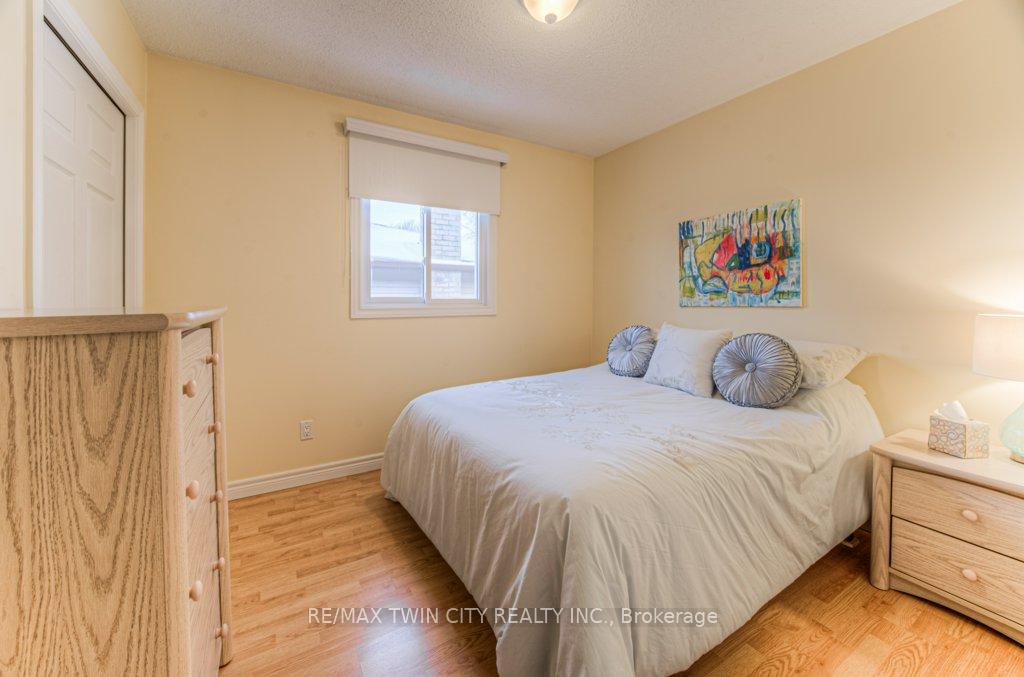 Photo 22 of 94 Nipigon Street, Kitchener — HOMEH
