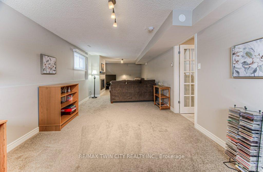 Photo 29 of 94 Nipigon Street, Kitchener — HOMEH