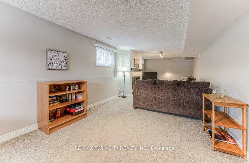 Photo 30 of 94 Nipigon Street, Kitchener — HOMEH