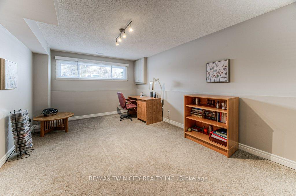 Photo 31 of 94 Nipigon Street, Kitchener — HOMEH