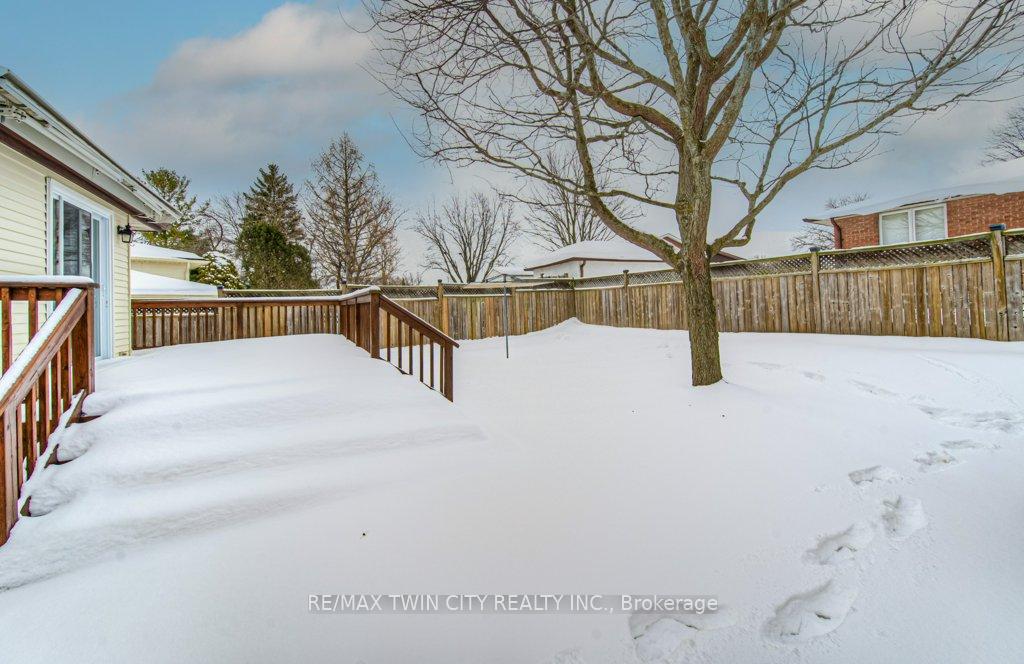 Photo 37 of 94 Nipigon Street, Kitchener — HOMEH