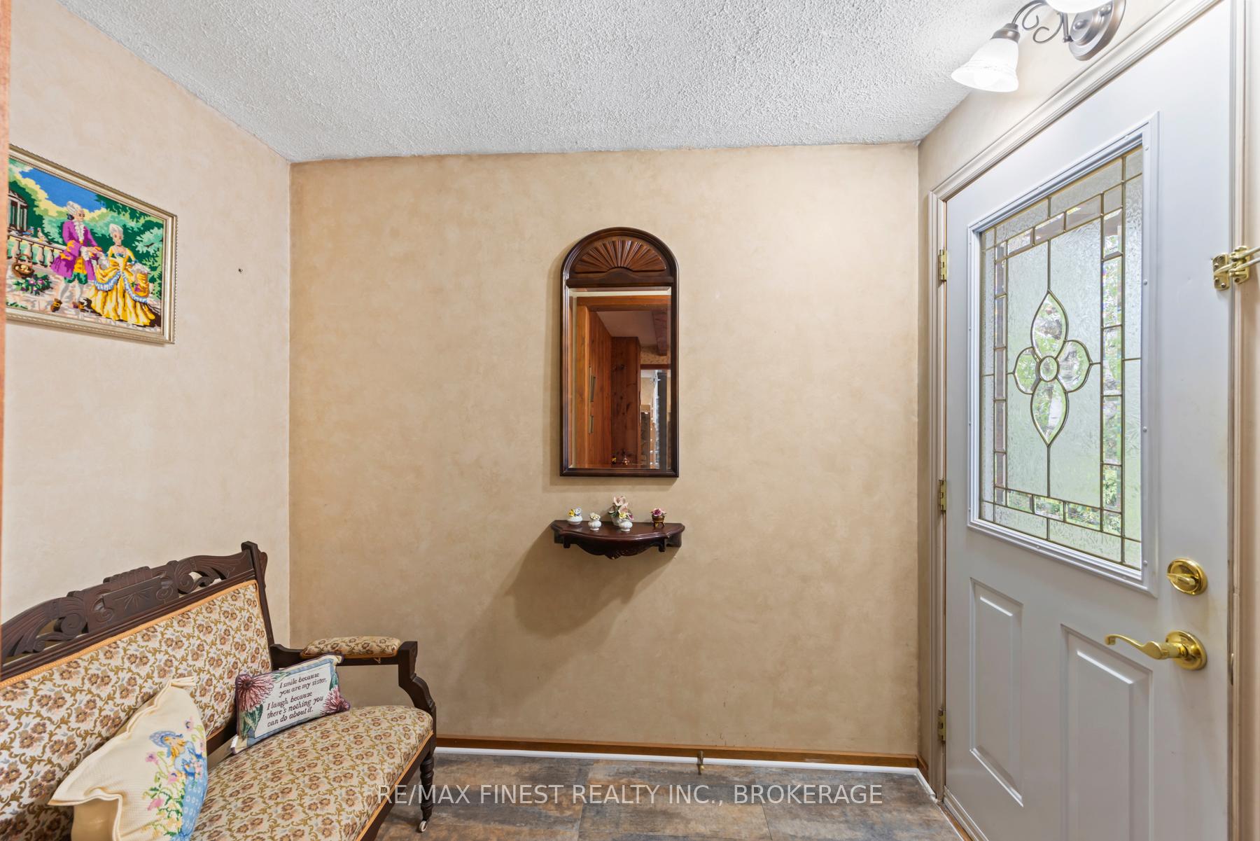 Photo 4 of 2204 Unity Road, Kingston, City North of 401 — HOMEH