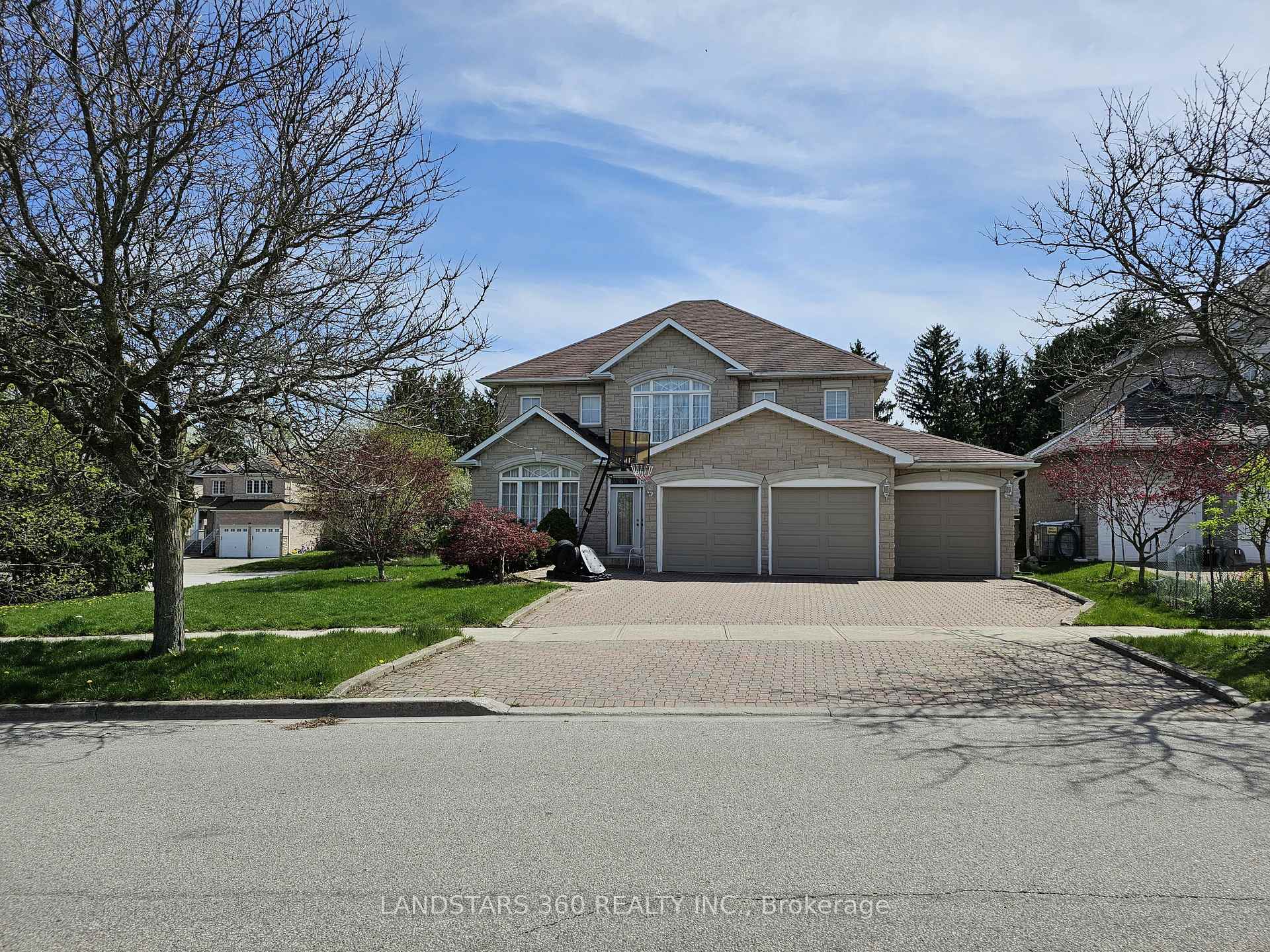 Front of 13 Edgecombe Court