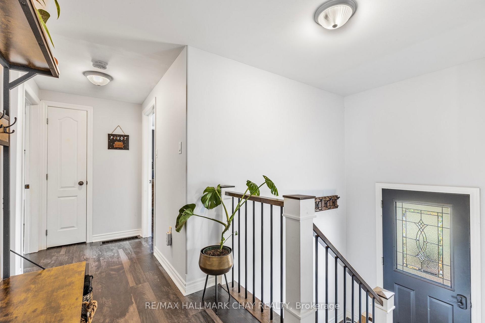Photo 5 of 787 Birchwood Drive, Midland — HOMEH