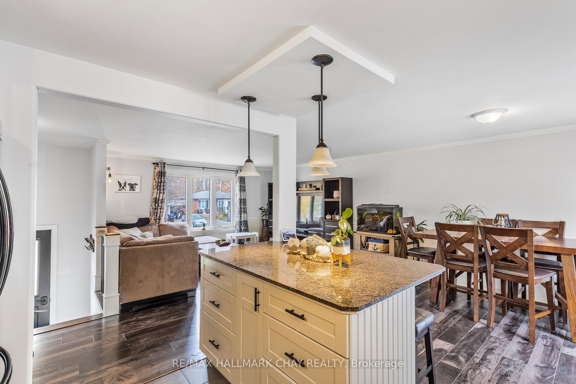 Photo 8 of 787 Birchwood Drive, Midland — HOMEH