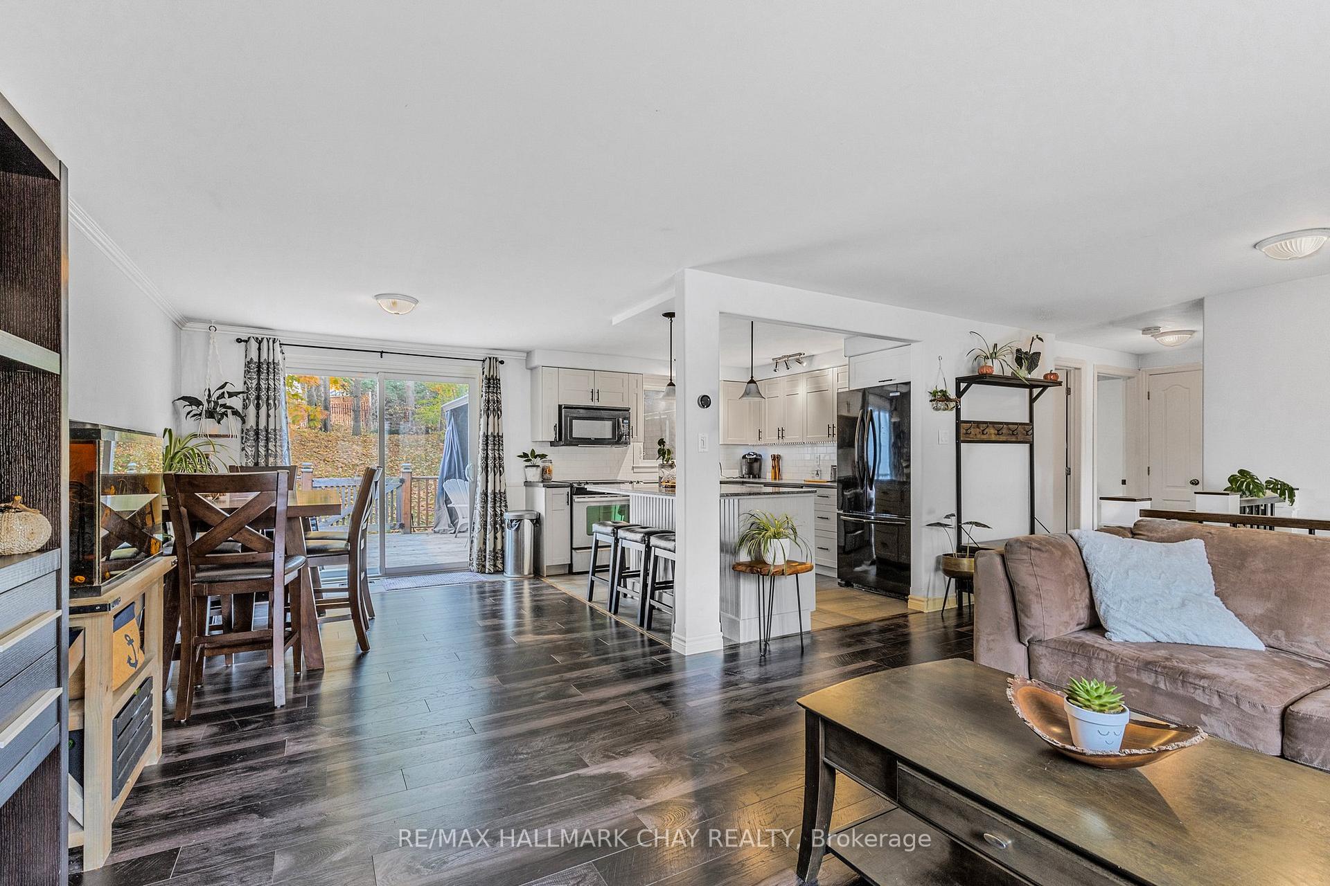 Photo 11 of 787 Birchwood Drive, Midland — HOMEH
