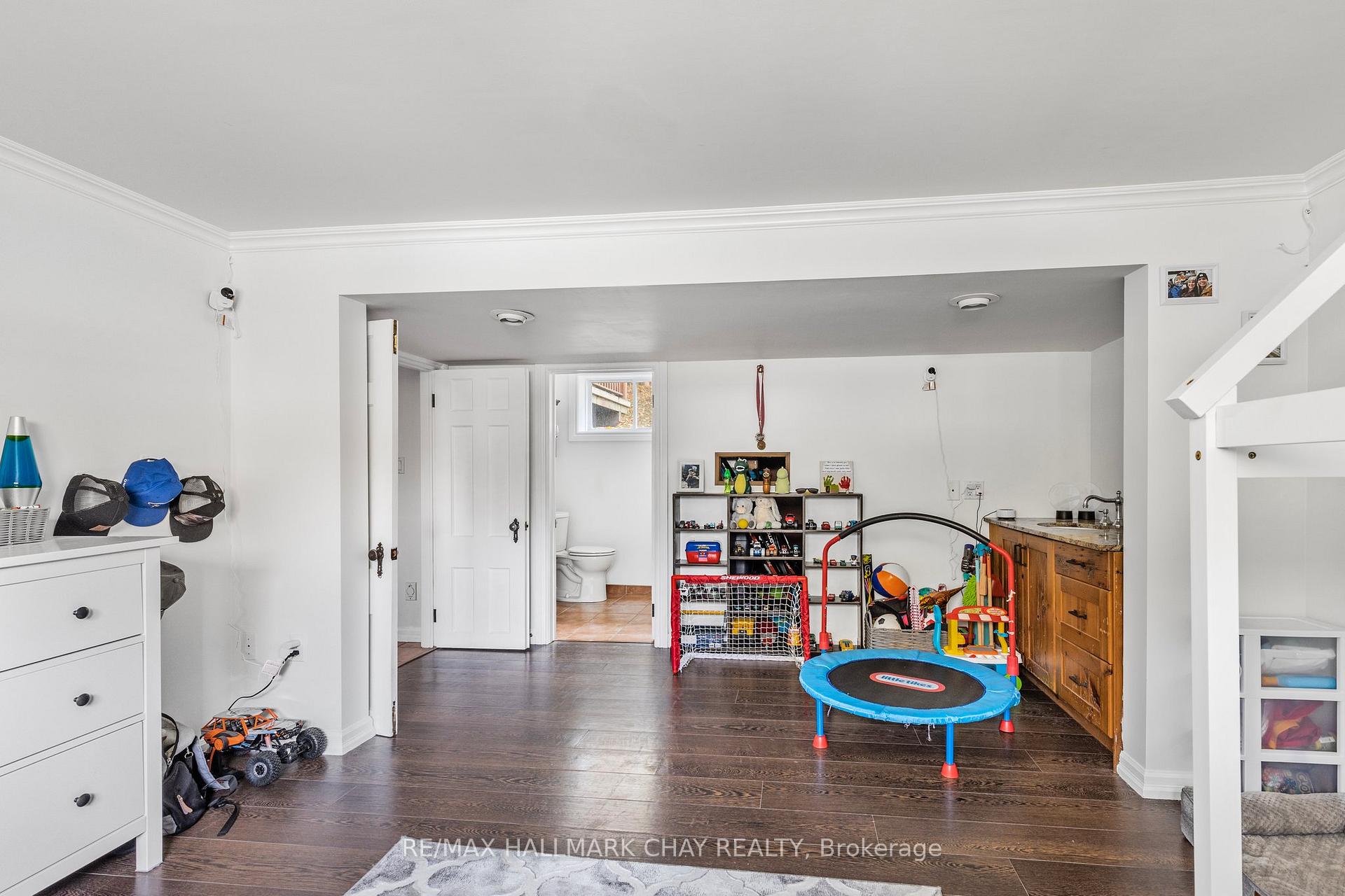 Photo 21 of 787 Birchwood Drive, Midland — HOMEH