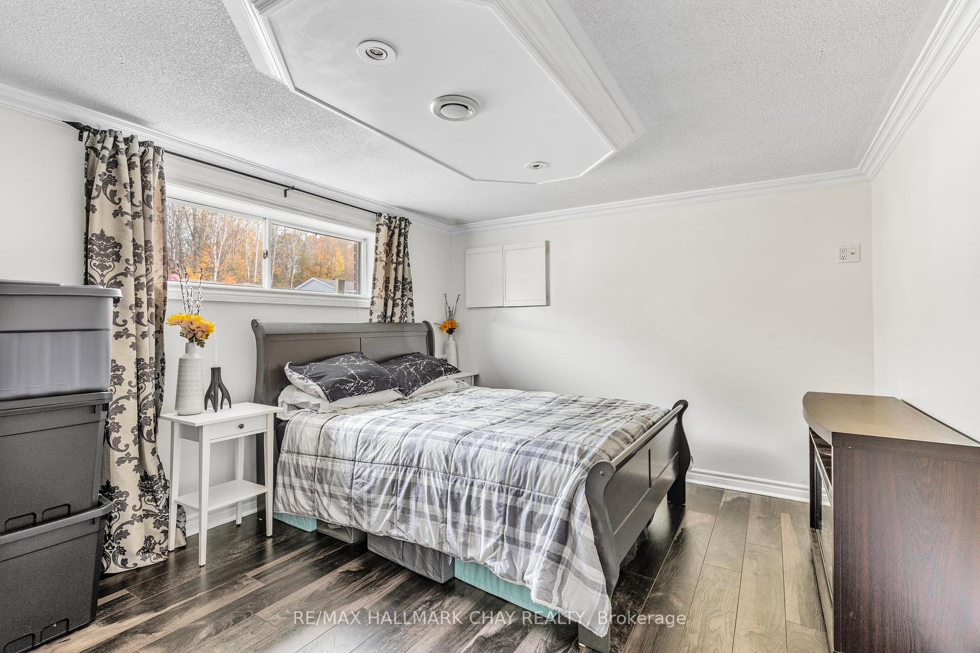Photo 23 of 787 Birchwood Drive, Midland — HOMEH