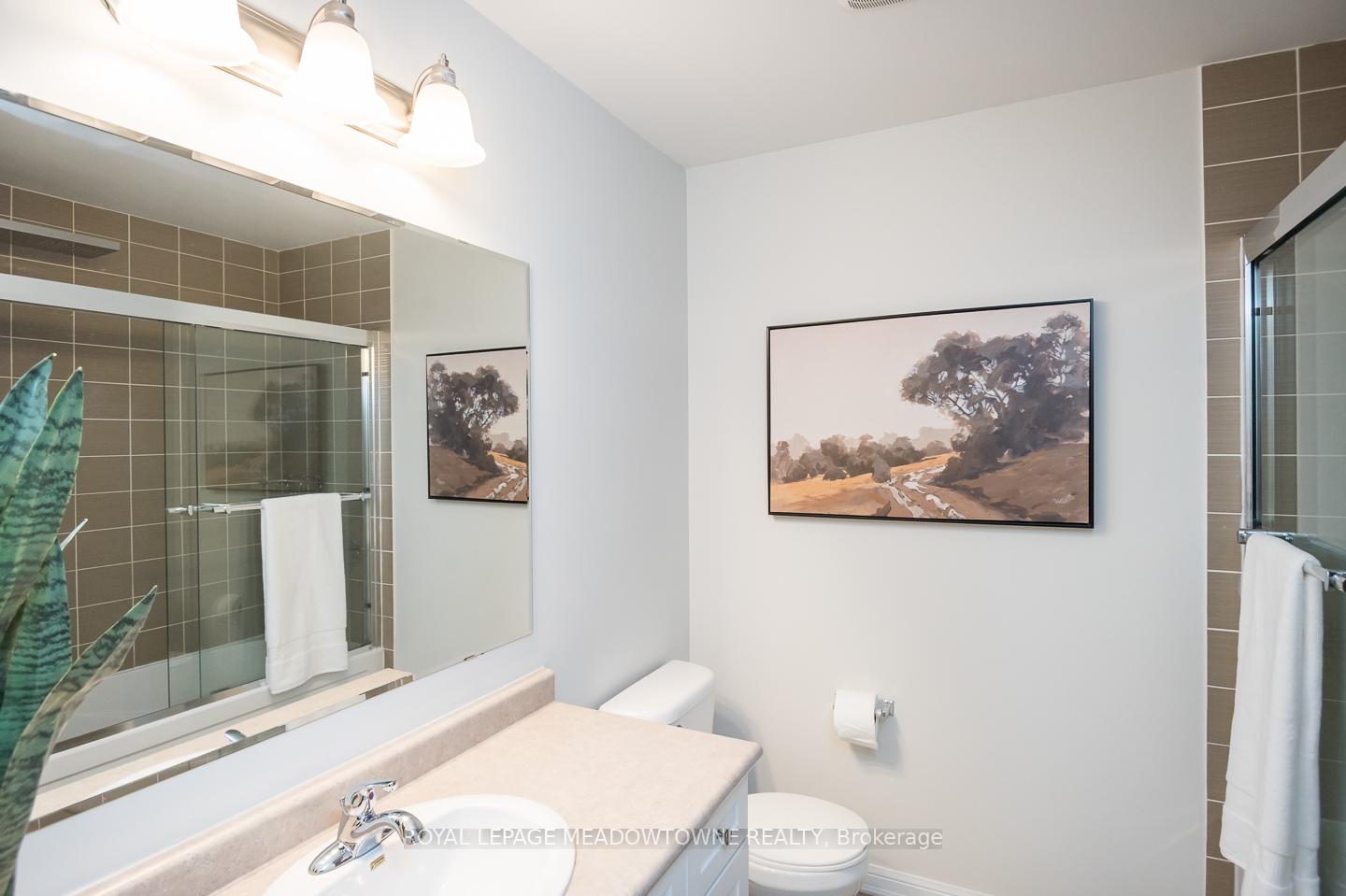 Photo 10 of 501 Tyrone Crescent, Milton, Willmott — HOMEH
