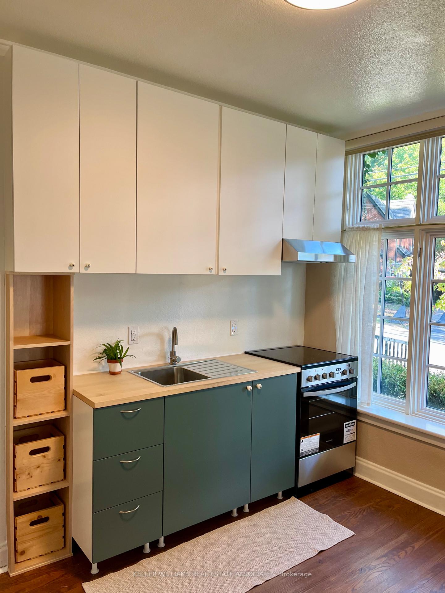 Photo 4 of 66 Oak Knoll Drive, Hamilton, Westdale — HOMEH
