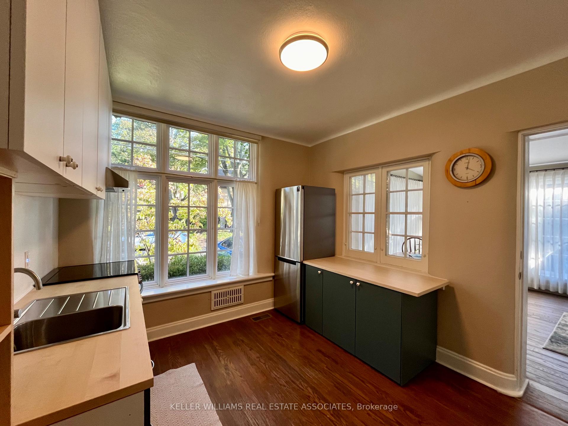 Photo 5 of 66 Oak Knoll Drive, Hamilton, Westdale — HOMEH