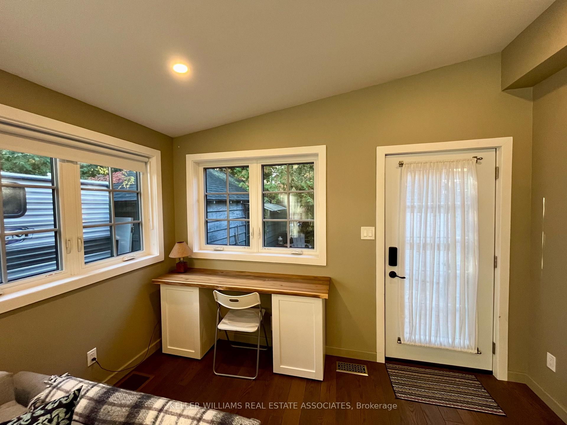 Photo 10 of 66 Oak Knoll Drive, Hamilton, Westdale — HOMEH