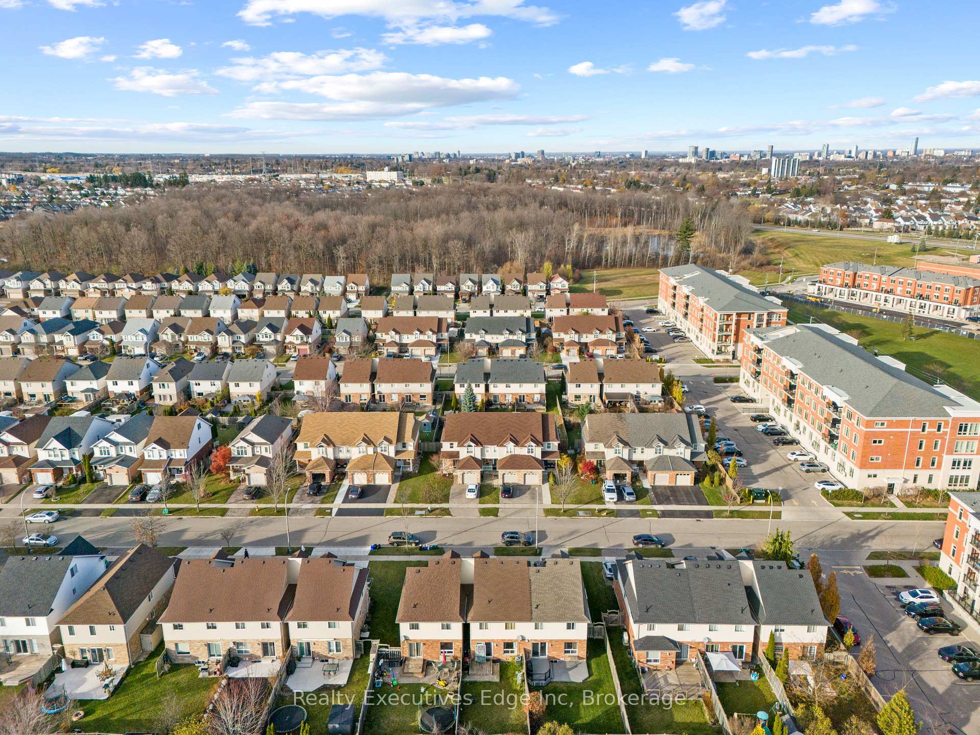Photo 2 of 138 Dubrick Crescent, Kitchener — HOMEH