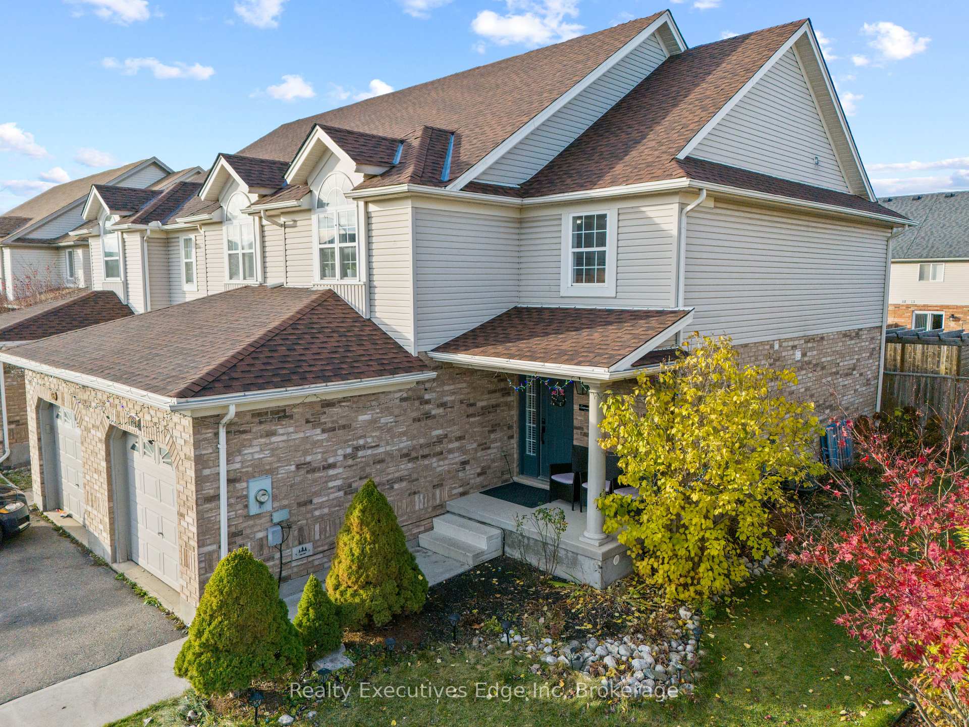 Photo 4 of 138 Dubrick Crescent, Kitchener — HOMEH
