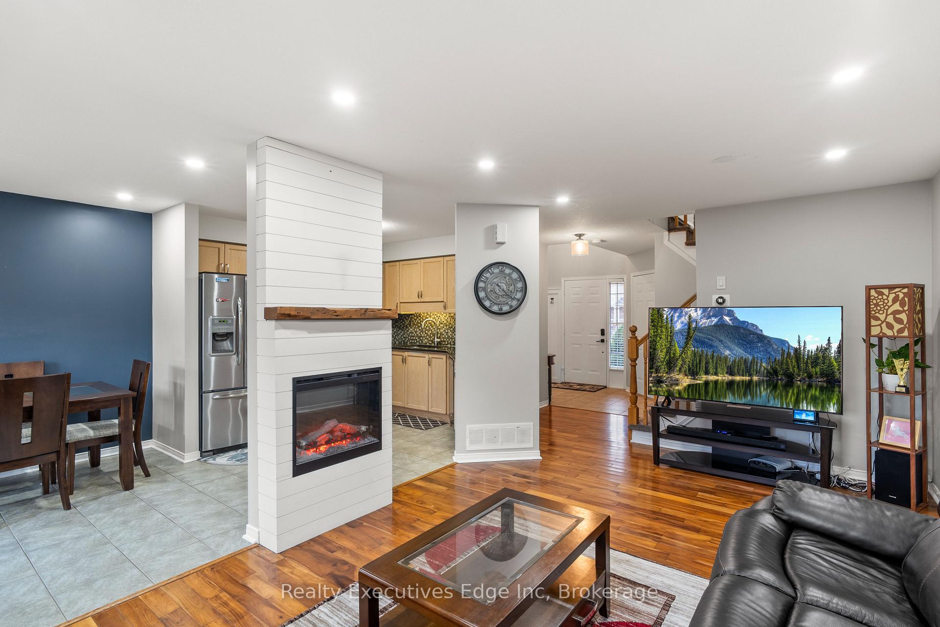 Photo 15 of 138 Dubrick Crescent, Kitchener — HOMEH