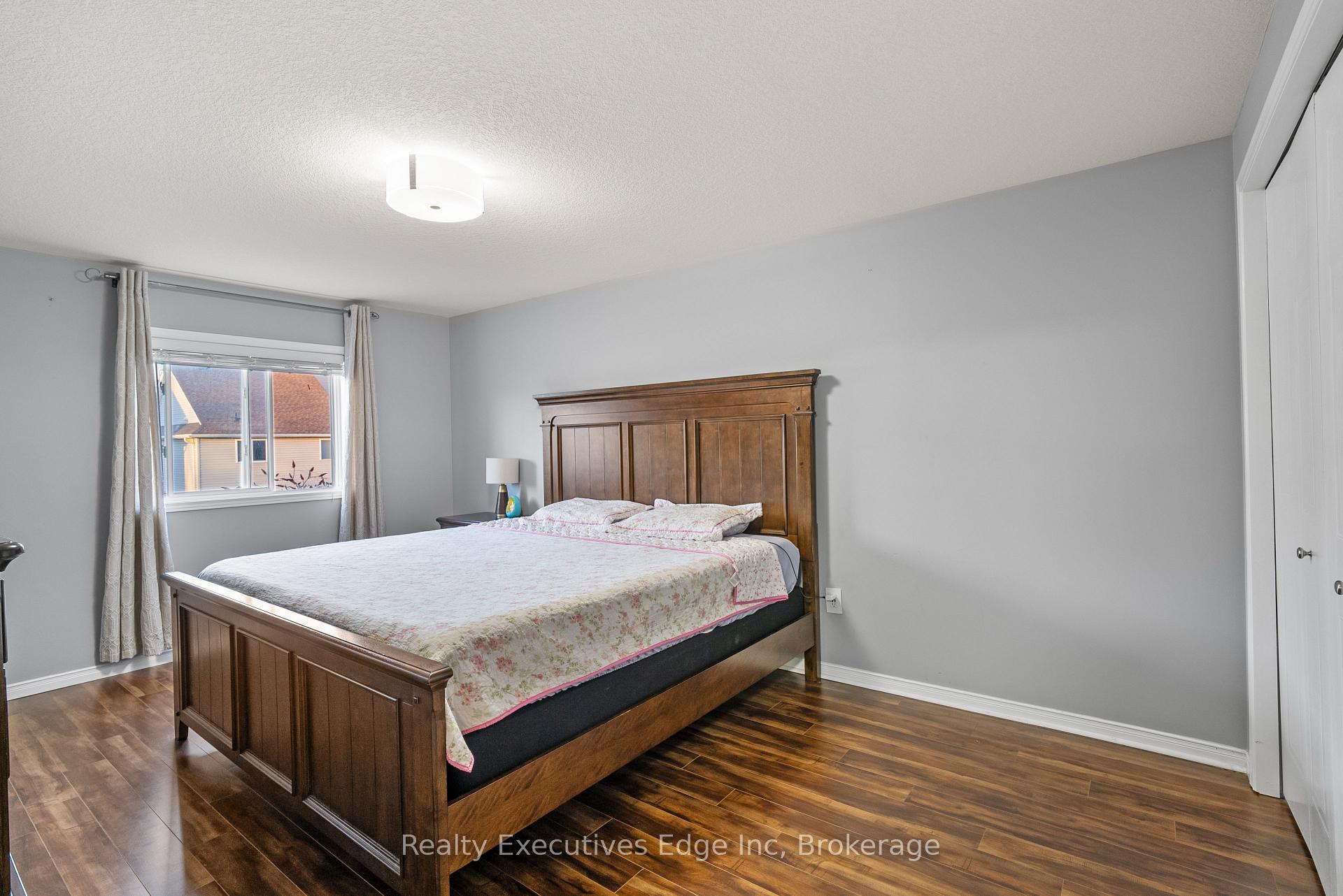 Photo 28 of 138 Dubrick Crescent, Kitchener — HOMEH