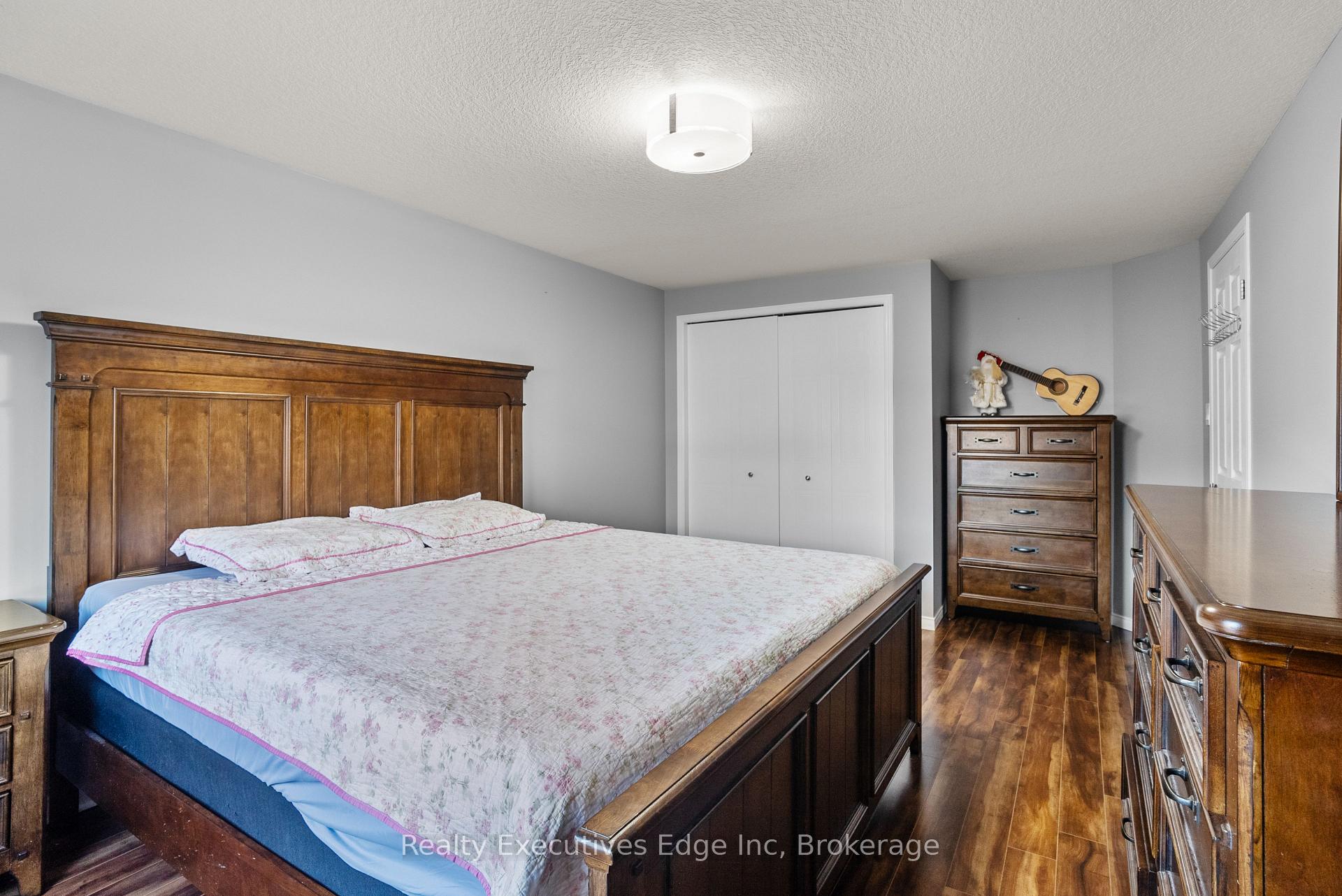 Photo 29 of 138 Dubrick Crescent, Kitchener — HOMEH