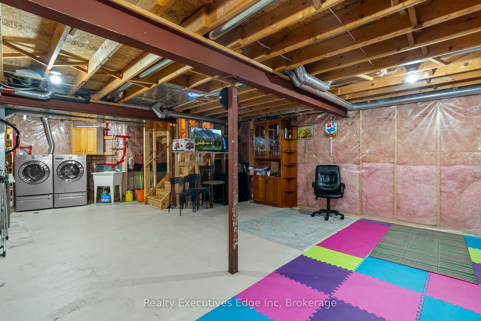 Photo 34 of 138 Dubrick Crescent, Kitchener — HOMEH