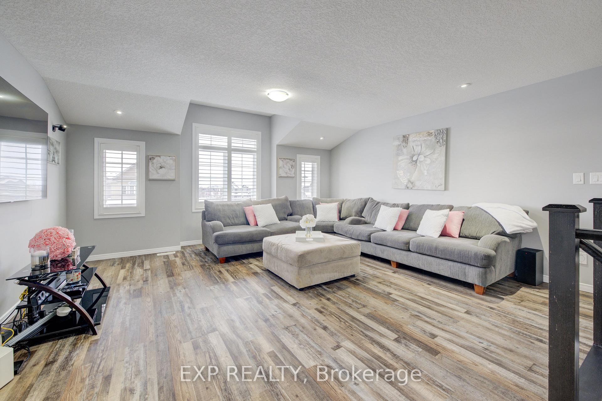Photo 25 of 236 Tall Grass Crescent, Kitchener — HOMEH