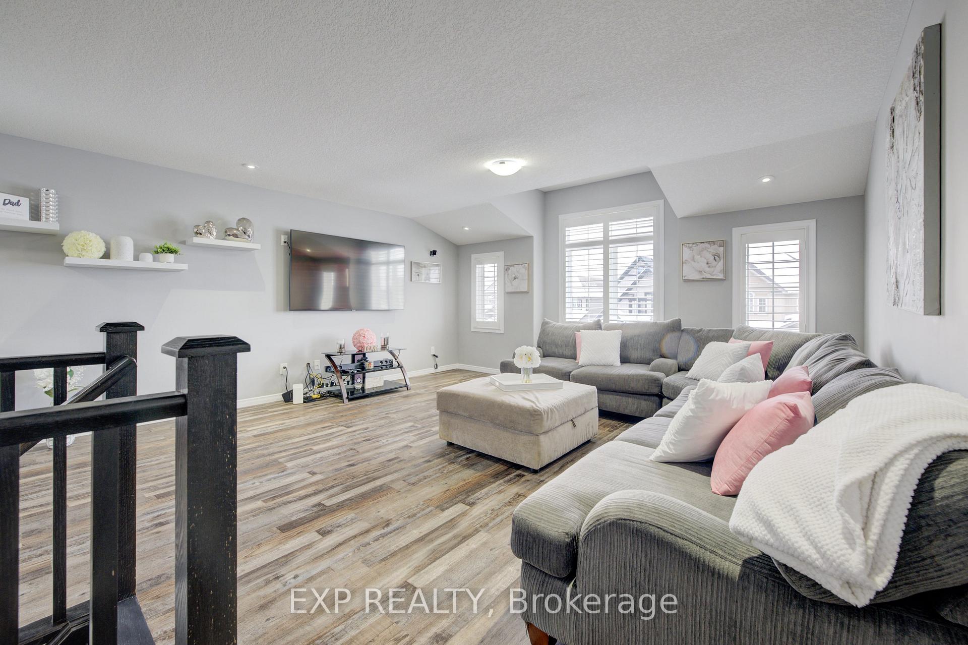 Photo 28 of 236 Tall Grass Crescent, Kitchener — HOMEH