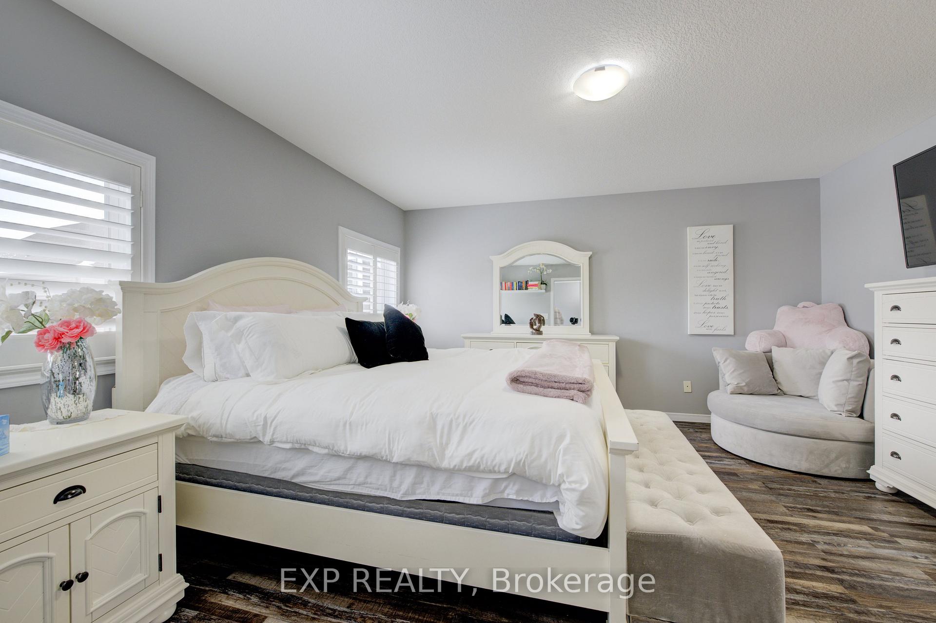 Photo 32 of 236 Tall Grass Crescent, Kitchener — HOMEH