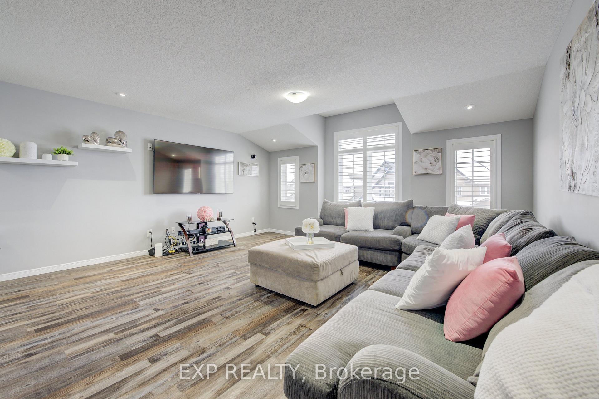 Photo 41 of 236 Tall Grass Crescent, Kitchener — HOMEH