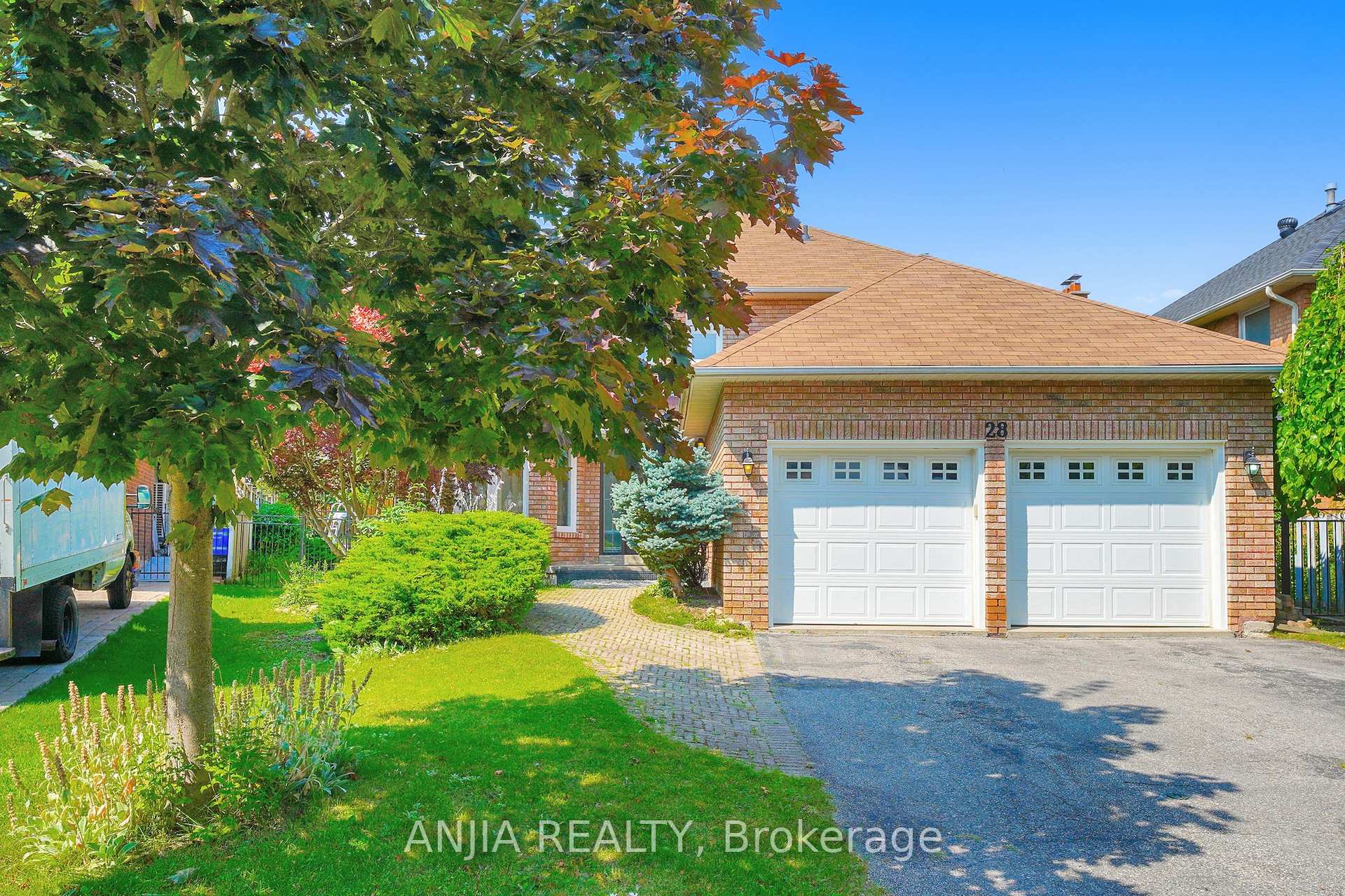 Front of 28 Holbrook Court