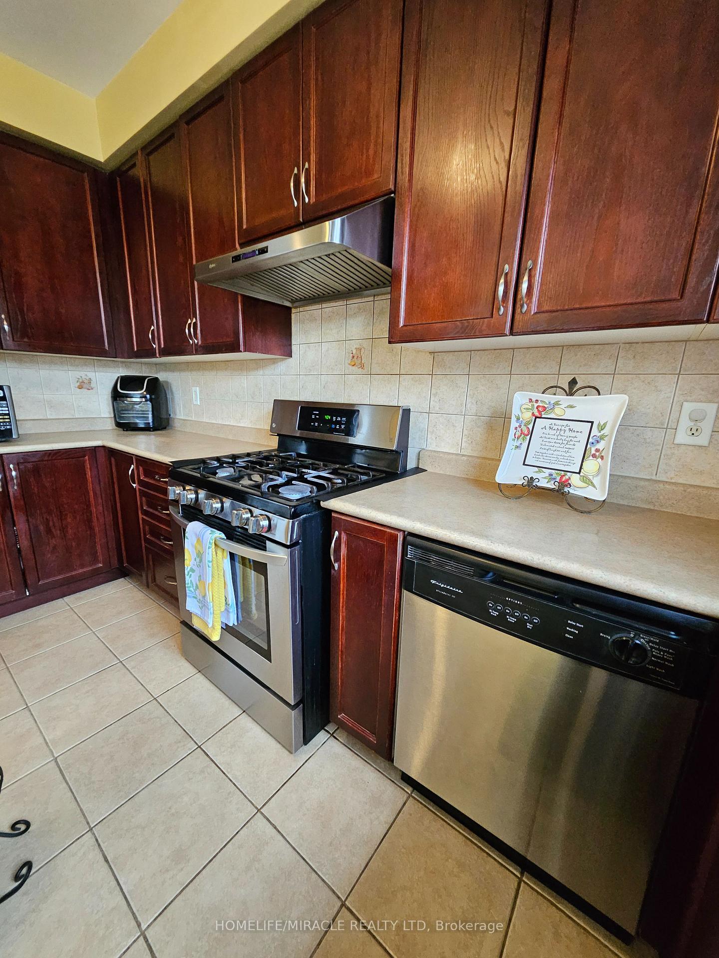 Photo 17 of 39 Evaridge Drive, Markham, Cornell — HOMEH