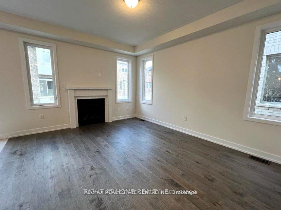 Photo 2 of 608 Bearberry Place, Milton, Cobban — HOMEH