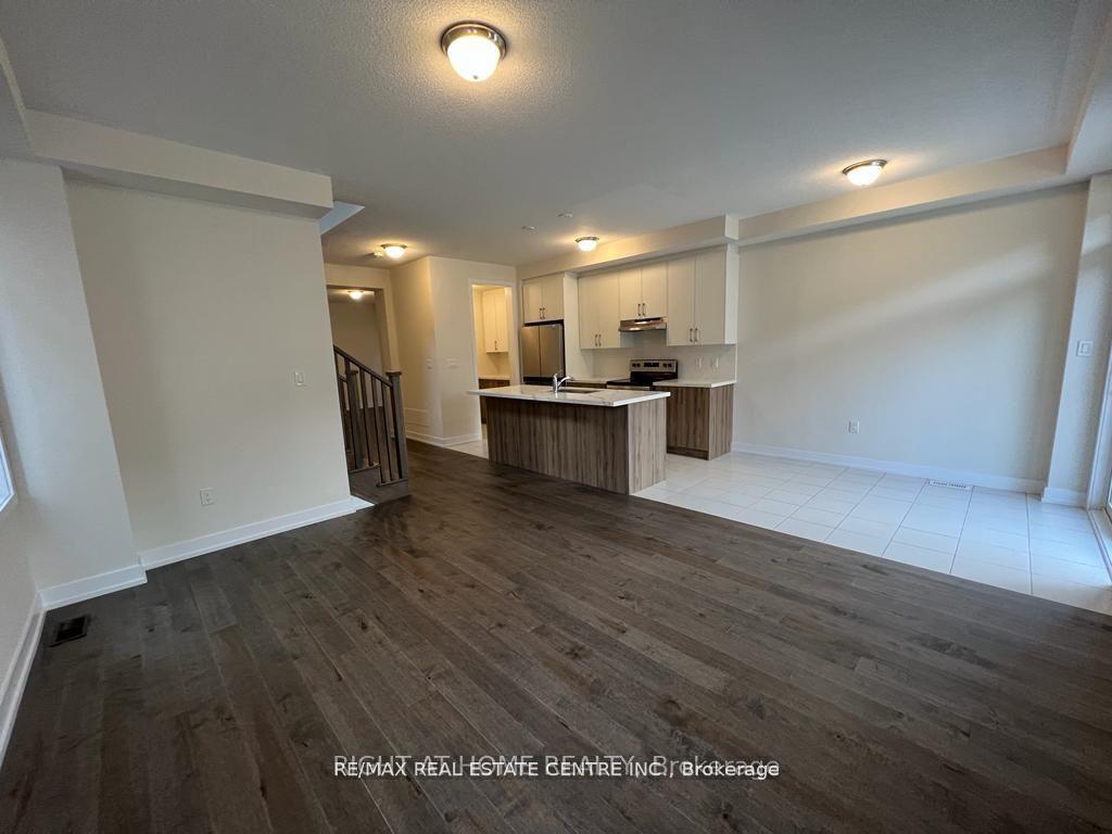 Photo 10 of 608 Bearberry Place, Milton, Cobban — HOMEH