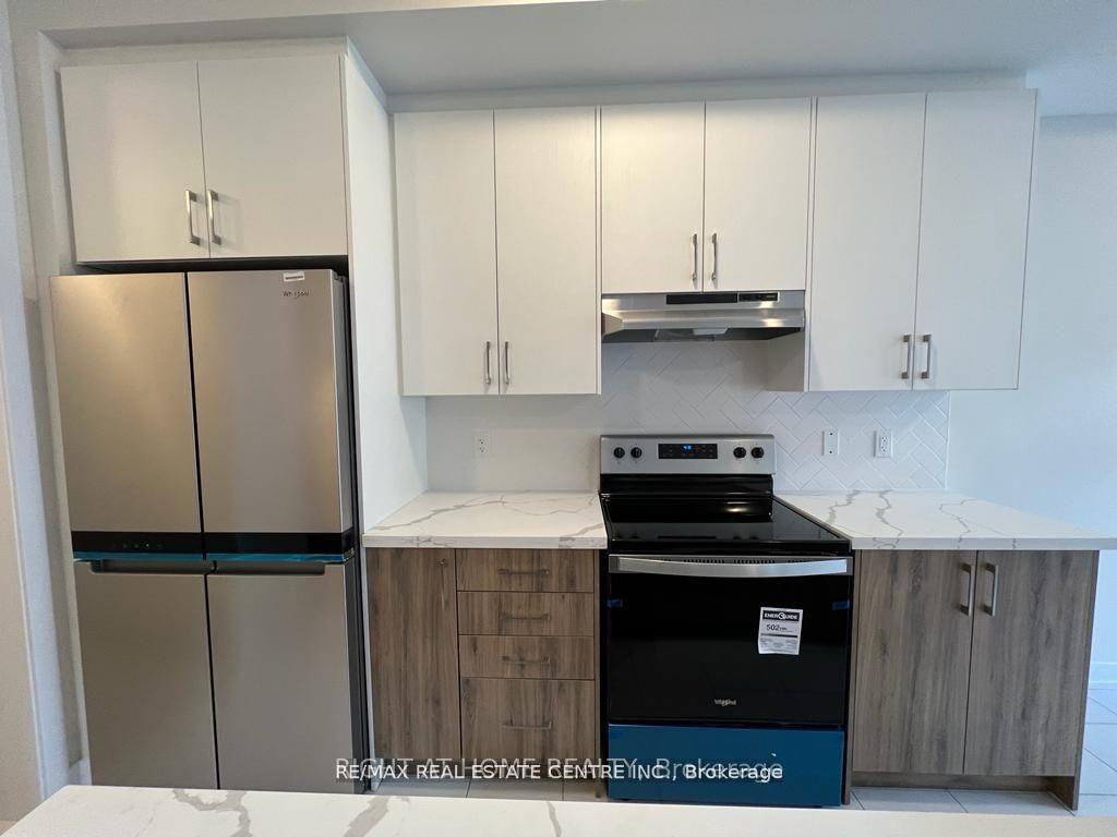 Photo 5 of 608 Bearberry Place, Milton, Cobban — HOMEH