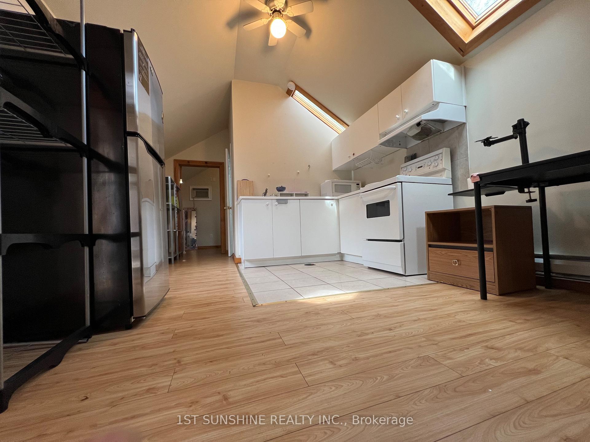 Photo 3 of Unit 2, 128 Arkell Street, Hamilton, Westdale — HOMEH