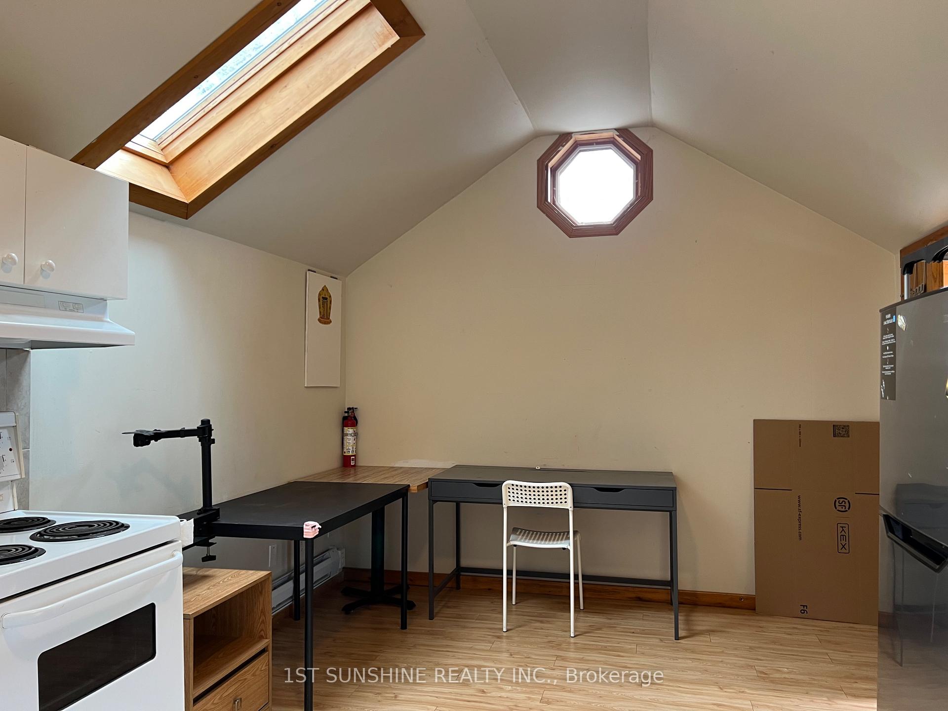 Photo 6 of Unit 2, 128 Arkell Street, Hamilton, Westdale — HOMEH