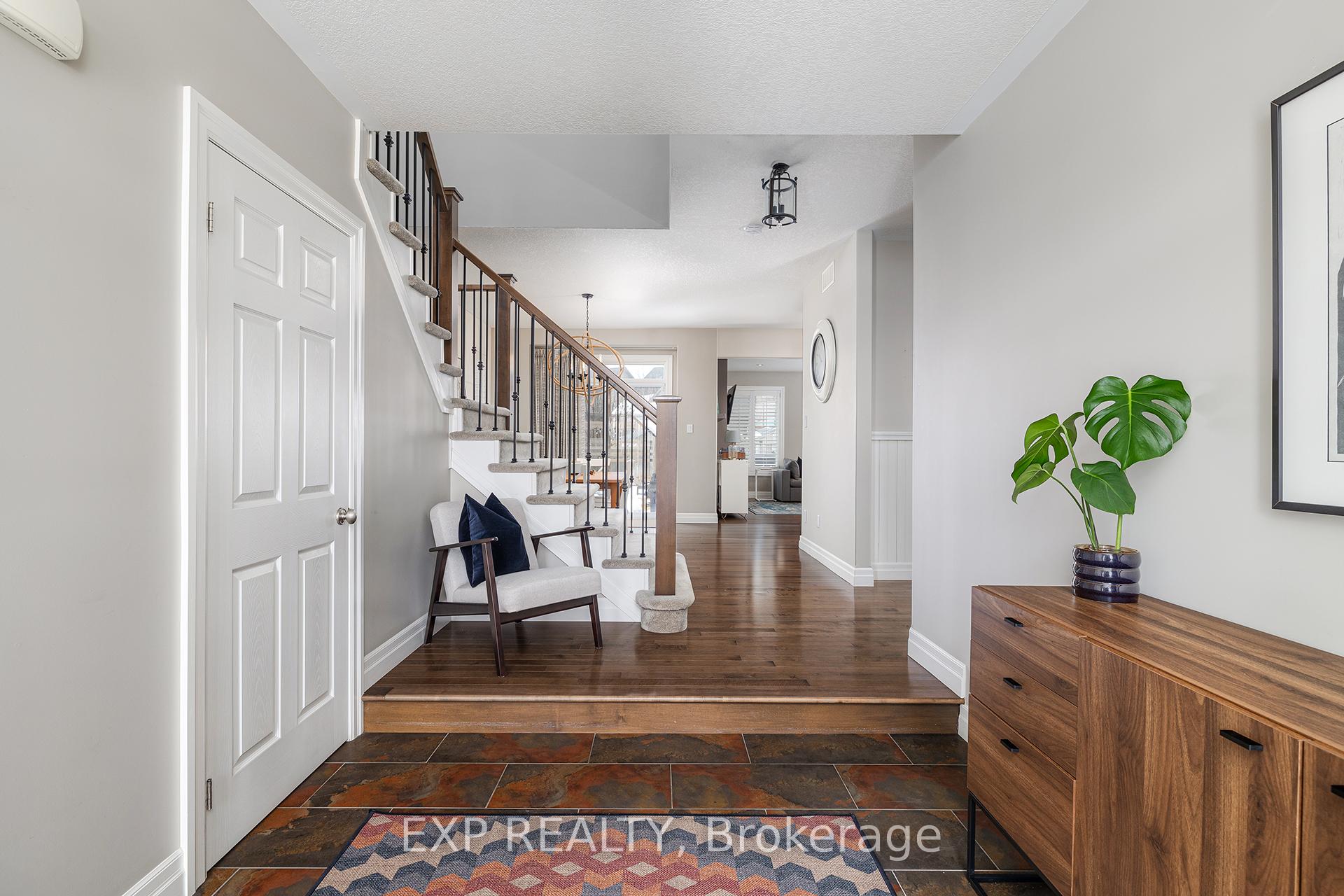 Photo 3 of 91 Valebrook Street, Kitchener — HOMEH