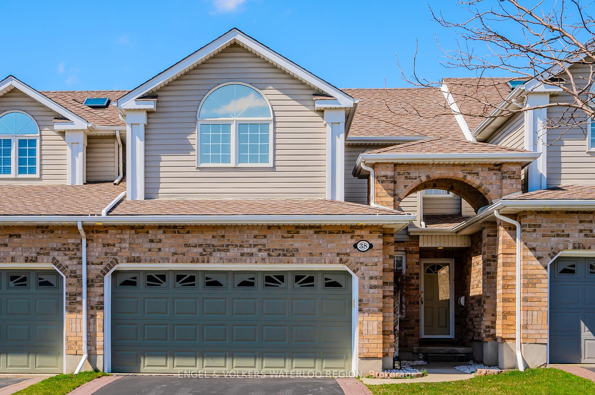 Photo 1 of 38 Candle Crescent, Kitchener — HOMEH