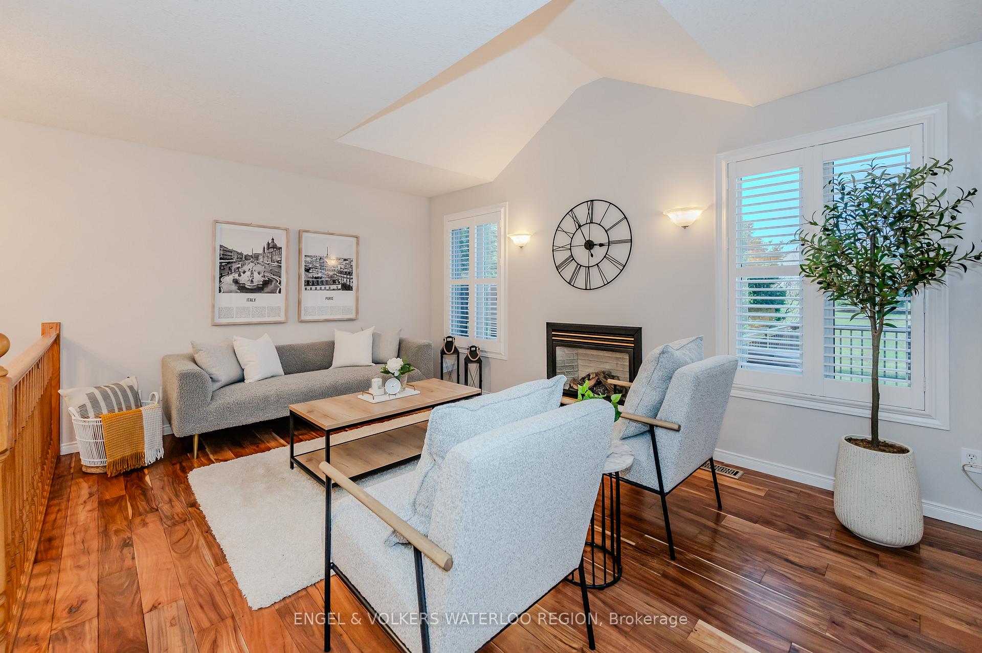Photo 13 of 38 Candle Crescent, Kitchener — HOMEH